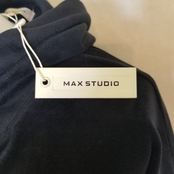 Max Studio Women’s Black Hooded Velour Pullover Plush Lounge Casual M - Picture 8 of 8